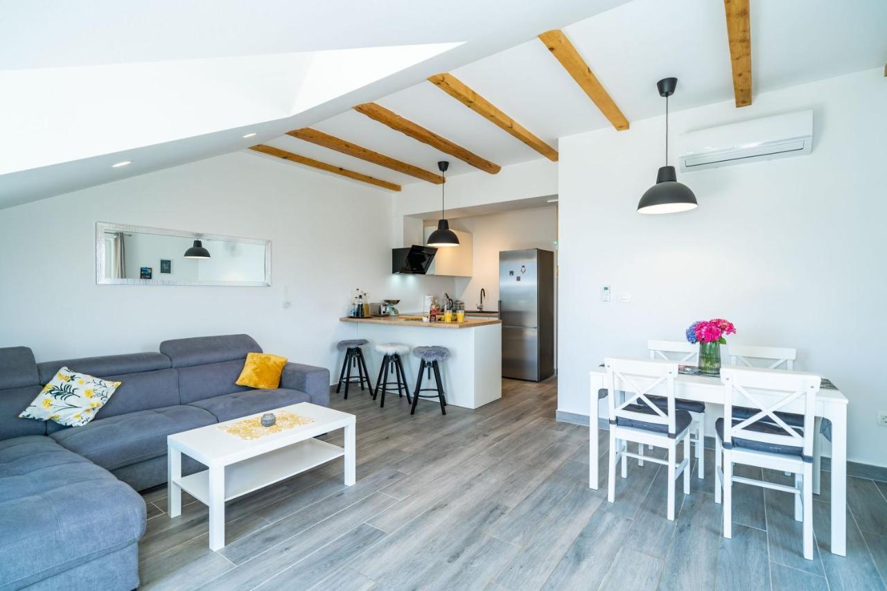 Apartments Amalija Čilipi 外观 照片