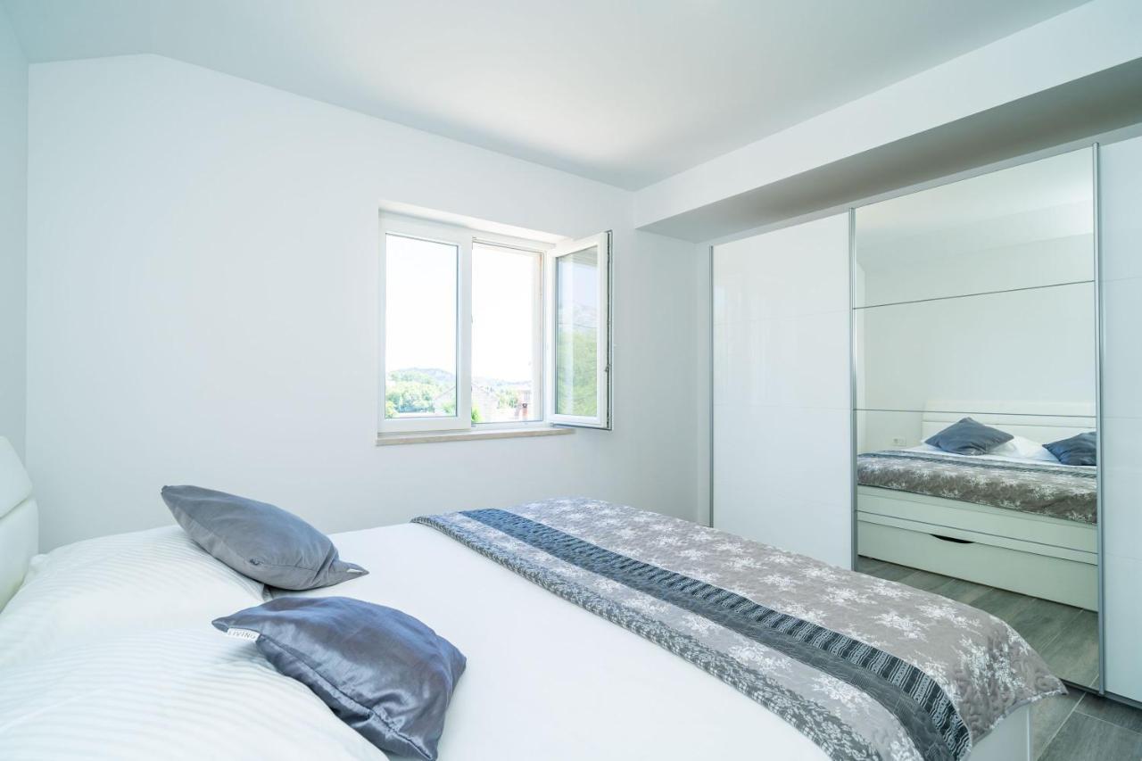 Apartments Amalija Čilipi 外观 照片