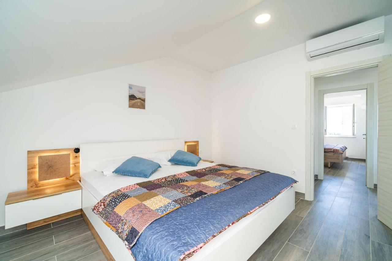 Apartments Amalija Čilipi 外观 照片