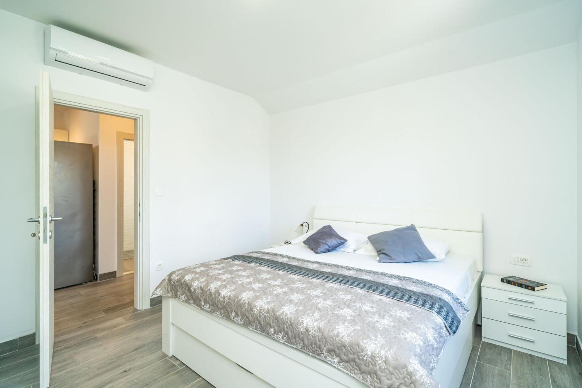 Apartments Amalija Čilipi 客房 照片