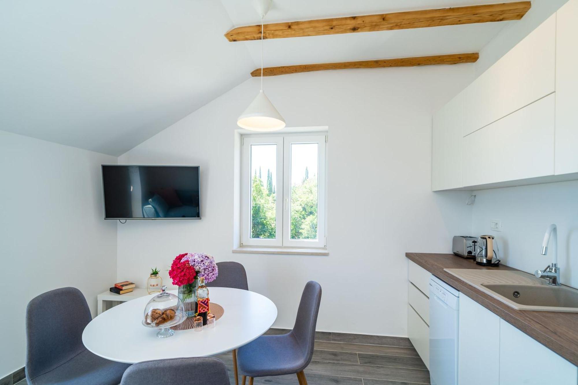 Apartments Amalija Čilipi 客房 照片